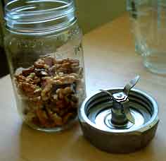 Kitchen Tip: Using Mason Jars for Blending